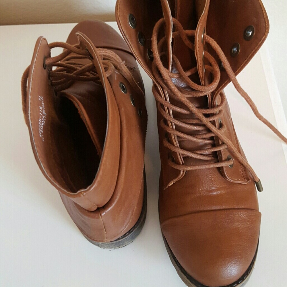 Combat boots (Light brown)